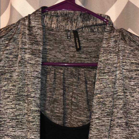 Top - Picture 5 of 6